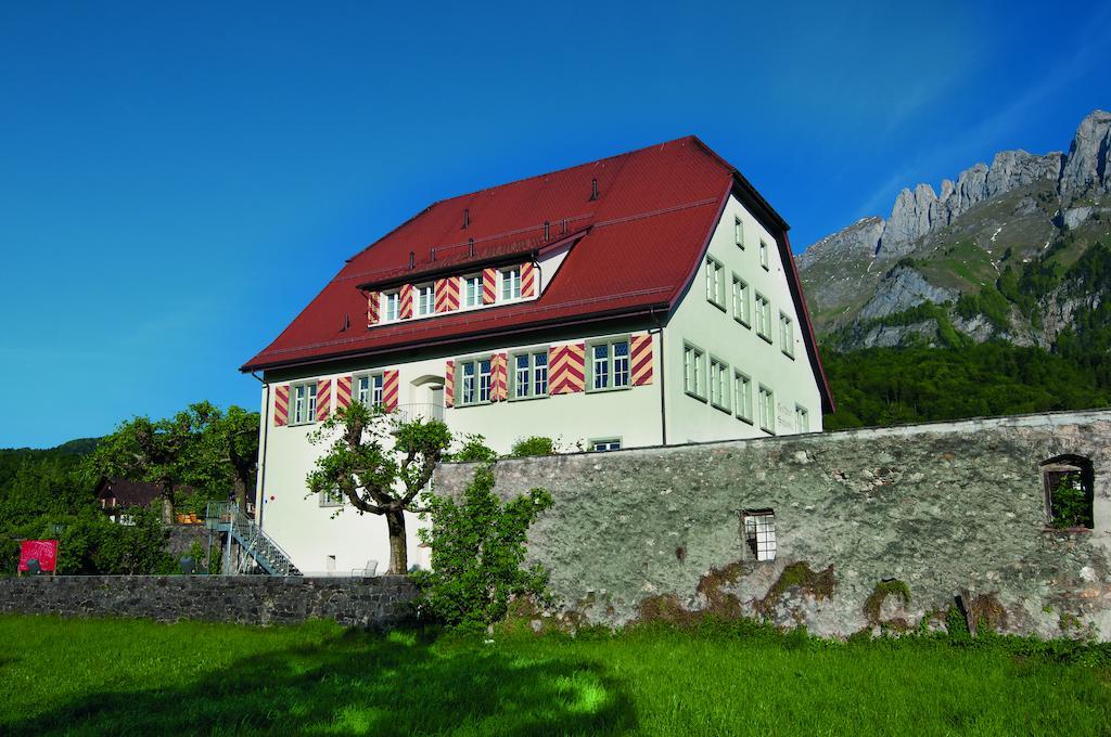 Hotel Restaurant Schloessli Sax Exterior foto